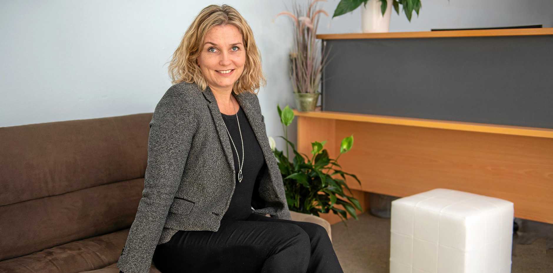 friendly lawyer, solicitor, trust, professional, Family Law, Wills, Coffs Harbour, Divorce advice, divorce lawyer, coffs advocate, Heather McKinnon, Bryant, POA